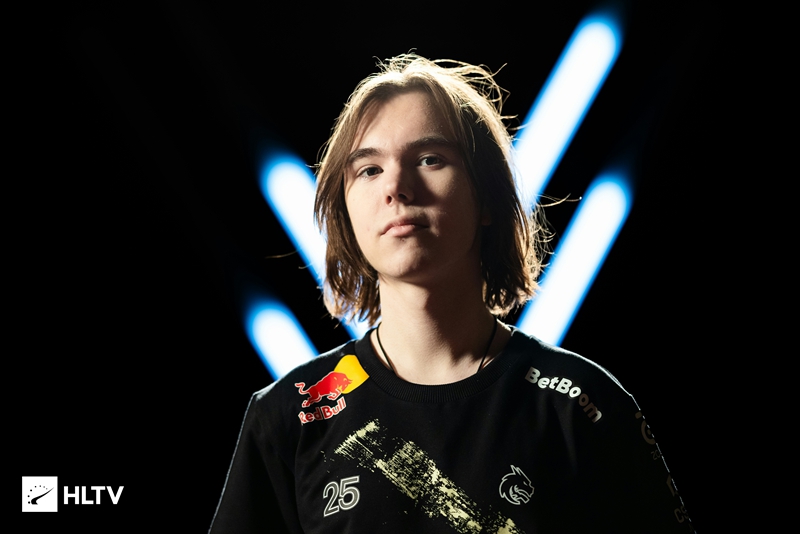 Uzi 发布：非常开心 LPL 全明星之旅，见到了许多老朋友