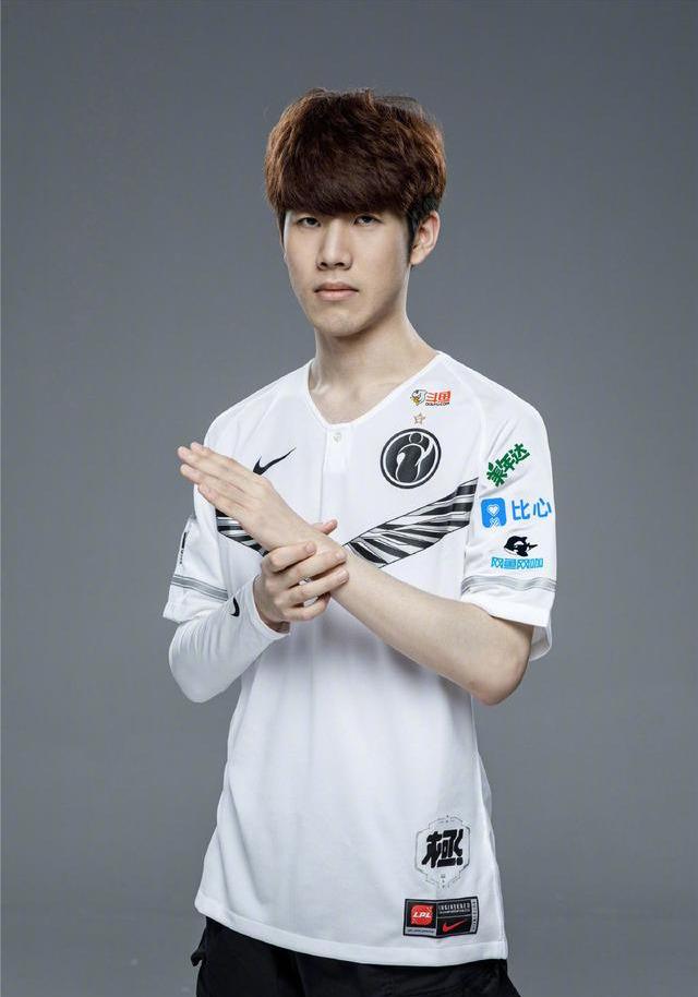 历史上的今天：RNG终结LCK国际赛事五连冠，LPL会师MSI决赛